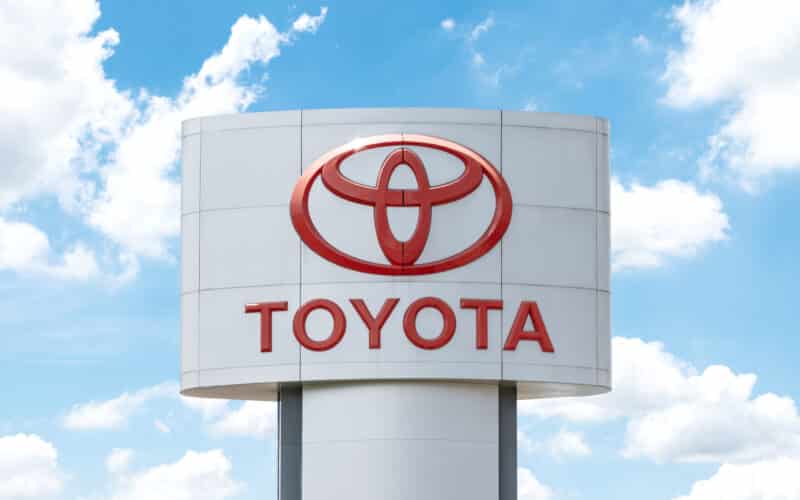 Toyota со рекордна добивка и приходи – Надминати очекувањата