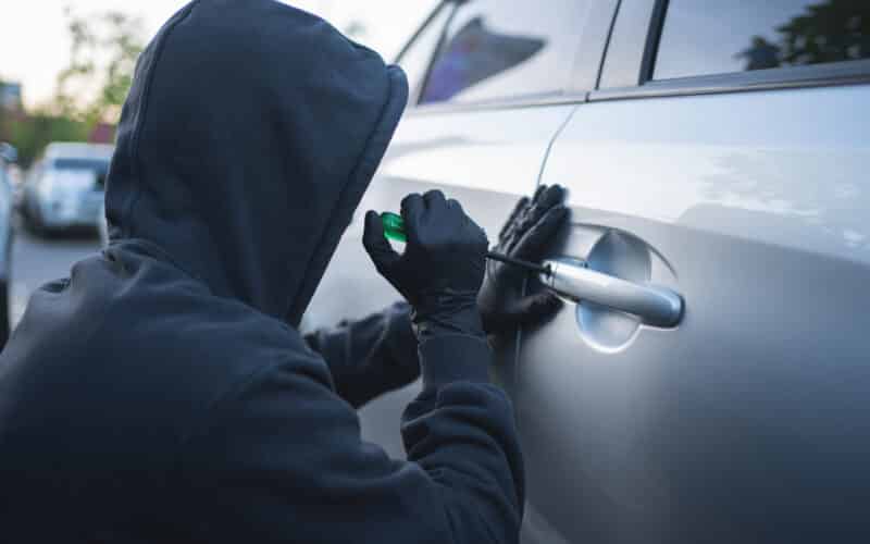 Како да го заштитите вашиот автомобил од кражба