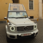 Папата Франсис доби нов „Папамобил“ и тоа е Mercedes-Benz G580 EQ